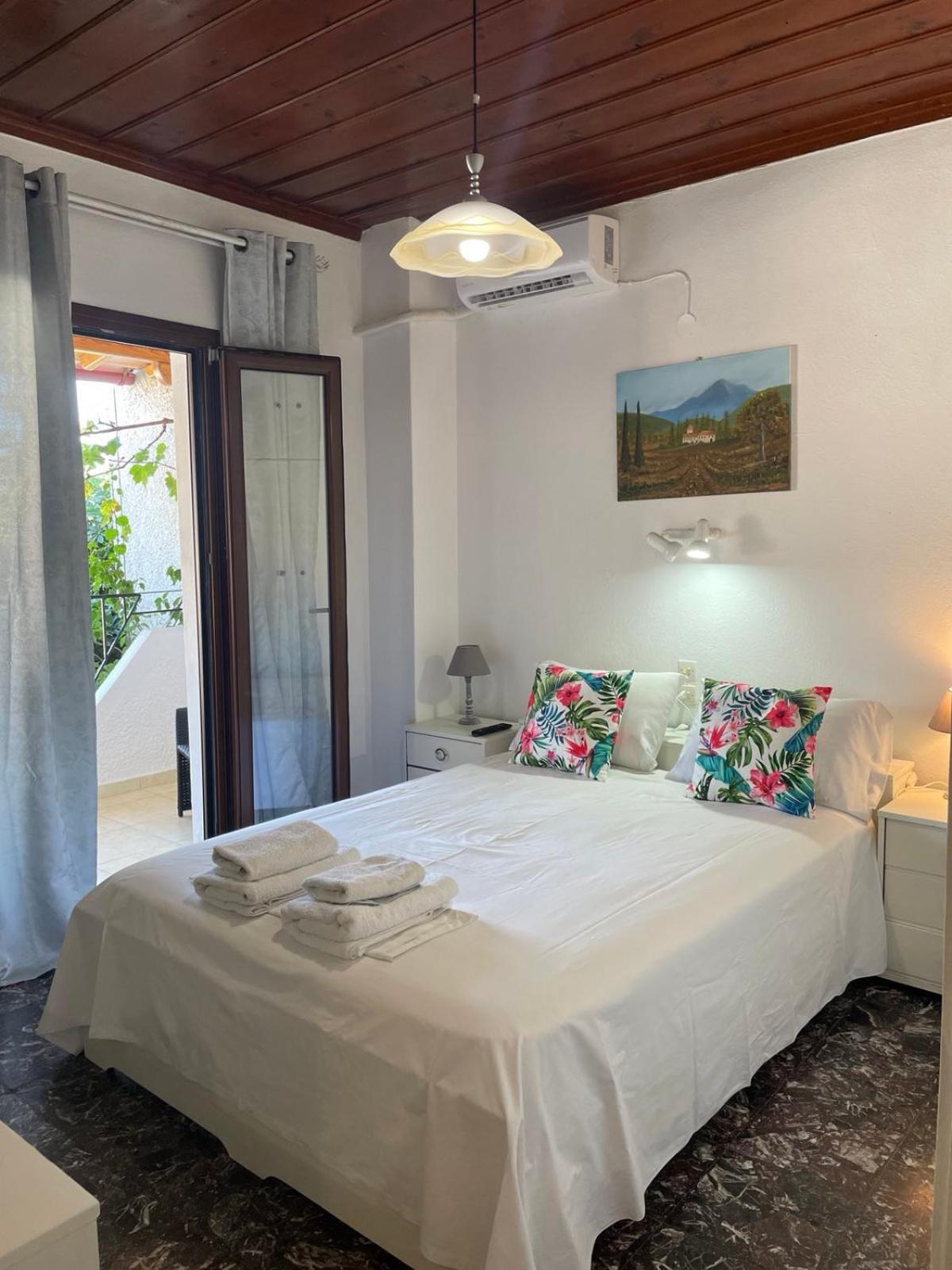 Katerinas Apartmens Skiathos by Eksteriør billede